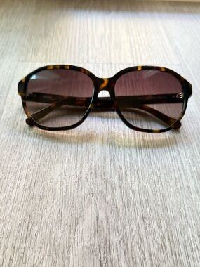 quay australia guess again brown tortoise round oversized sunglasses eyewear NEW